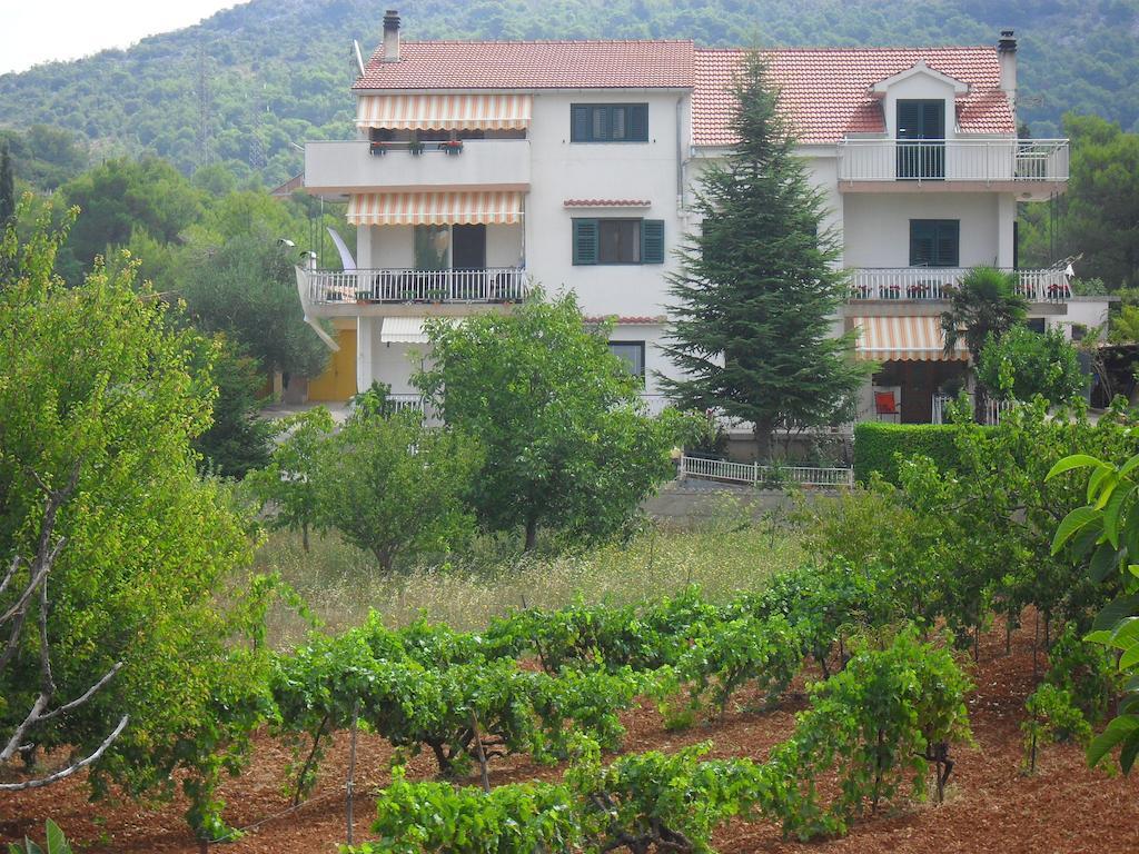 Countryside Family Retreat Apartment Sibenik Exterior photo