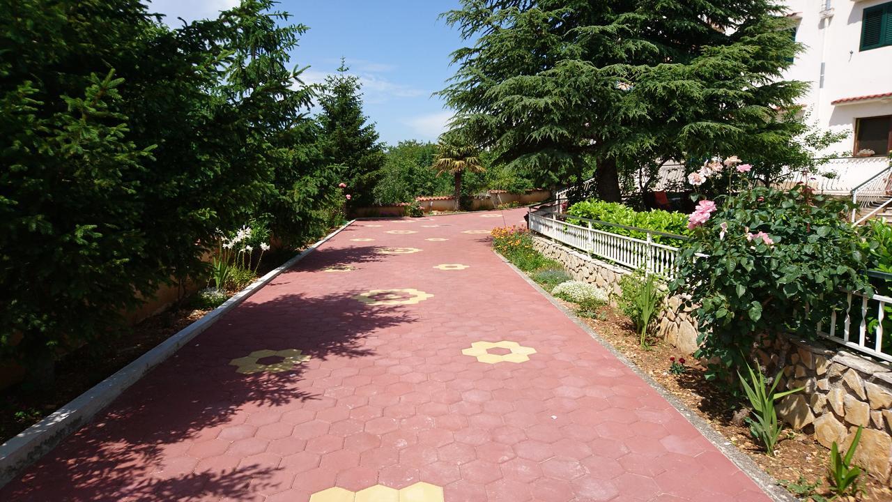 Countryside Family Retreat Apartment Sibenik Exterior photo