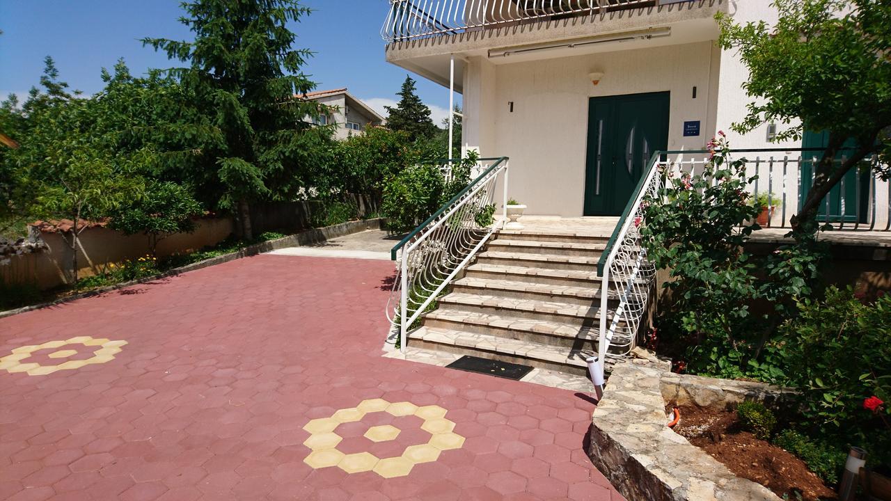 Countryside Family Retreat Apartment Sibenik Exterior photo